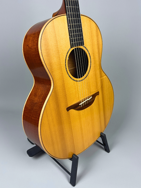Lowden F-35 - IR 2014