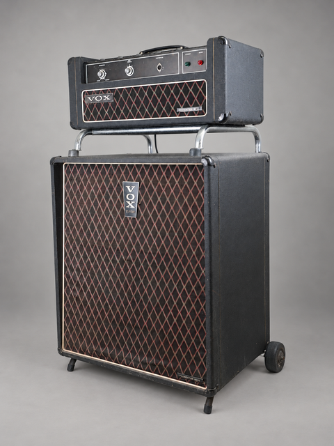25040 25040 Vintage Vox Foundation Bass Head and Cab UK 1967 – main product view