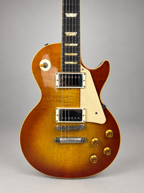 26237 26237 Gibson Nachoburst Les Paul – front body detail