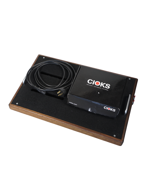 Custom Pedal Board w Cioks DC8 Power Bank