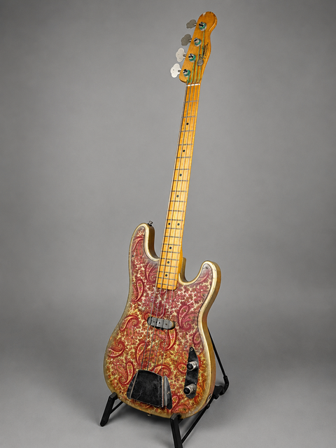 Vintage Telecaster Bass Pink Paisley ex. Steve Kilbey - USA 1968