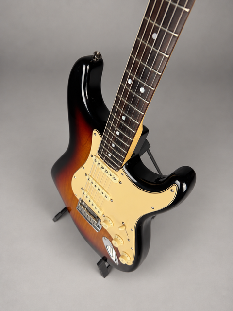 Fender 60th Diamond Anniversary American Series Stratocaster - USA 2006, photo 9 of 13