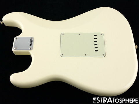 Olympic White Fender '60s Strat Partscaster guitar featuring a sleek black pick guard, crafted with custom shop parts, USA 2020.