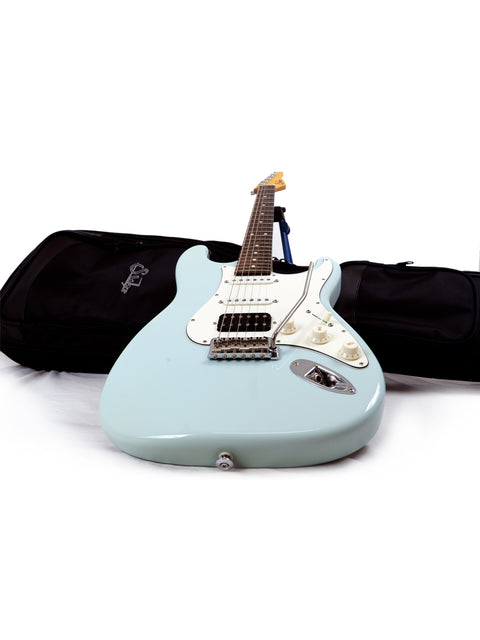 Suhr Classic Pro Fender American Stratocaster guitar, USA 2018 model, highlighting its iconic shape and craftsmanship.