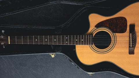 Buying Vintage Acoustic Guitars: What to Look for in Tone, Wood, and Condition
