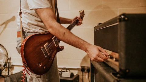 Finding the Right Vintage Amplifier for Your Playing Style