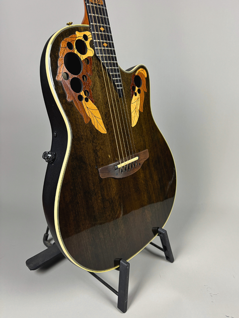 Ovation Collector's Series 1984-5 - USA 1984