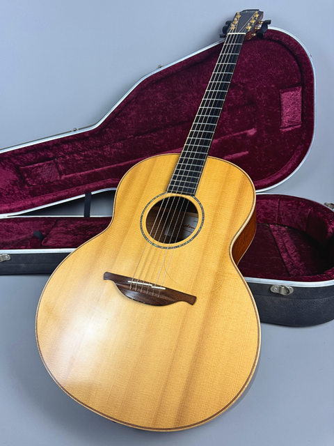 Lowden F-35 - IR 2014