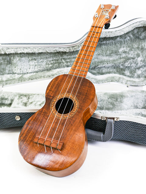 Aloha Tabu Akai Ukulele - Hawaii 1920/30s