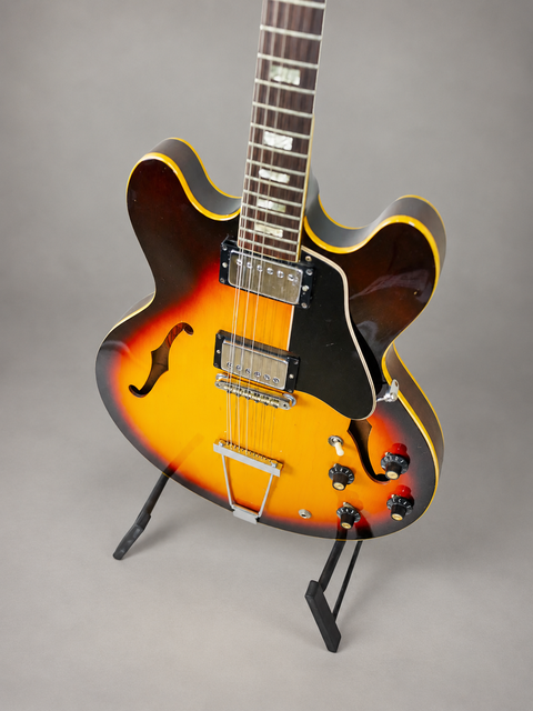 Vintage Gibson ES-335 12-String - USA 1967 — original-angle stand view 09