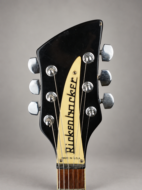 25121 Rickenbacker 230 Hamburg USA 1999 – front headstock close-up