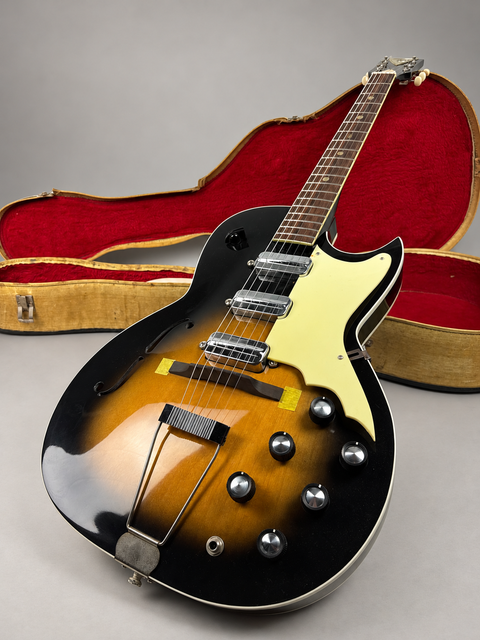 26235 26235 Kay Speed Demon – guitar beside open case