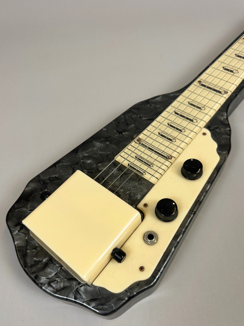 SOLD - Vintage Silvertone Lap-Steel - USA 1955-56