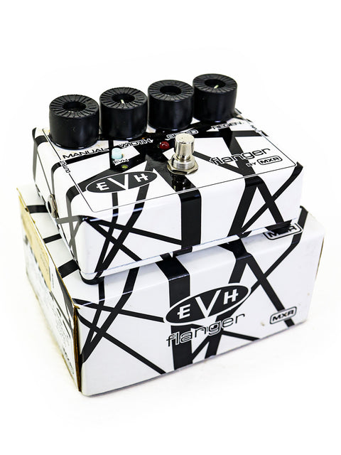 Black metal distortion pedal, MXR EVH117 Flanger, designed for musicians wanting rich, dynamic sound effects.