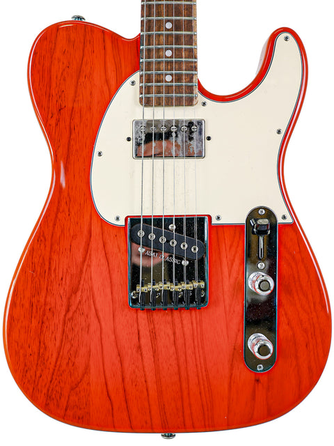 G&L Fullerton Deluxe ASAT Classic Bluesboy, USA 2018, featuring an orange body and a contrasting white pickguard.
