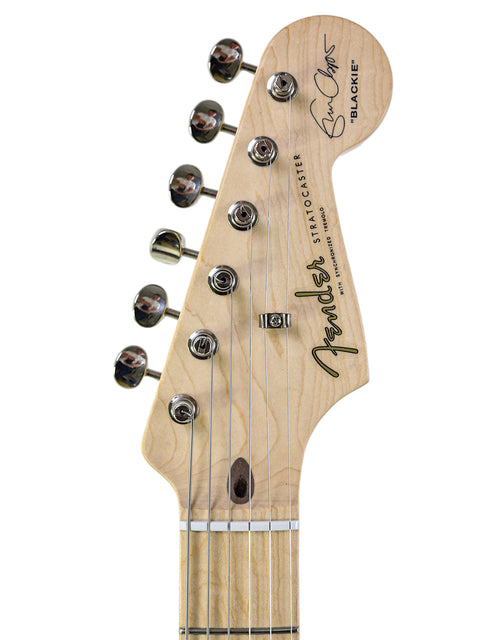 USA 2022 Fender Eric Clapton "Blackie" Stratocaster electric guitar, featuring a classic design and rich sound quality.