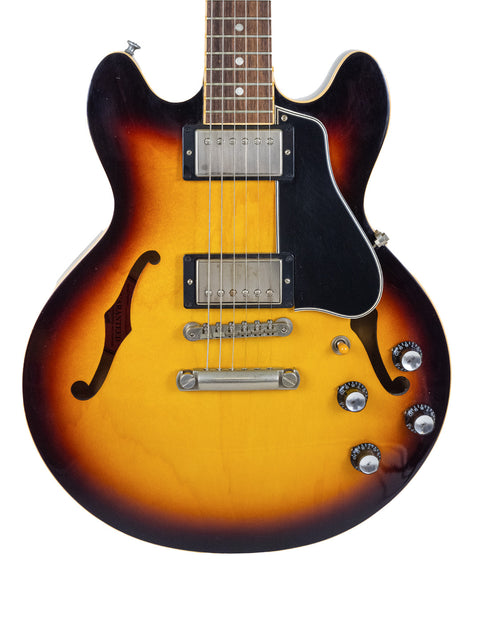 A stunning sunburst Gibson ES 339 Memphis guitar from the Custom Shop, made in the USA in 2009, highlighting its craftsmanship.