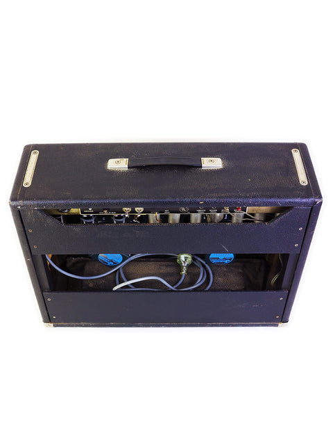 Classic 1966 Fender Vibrolux Reverb amplifier, a 35-watt combo that embodies the vintage sound of the 1960s.