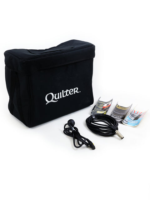 Compact and durable speaker bag for the Quilter Aviator Gold 8” Combo, ideal for transporting your sound system easily.