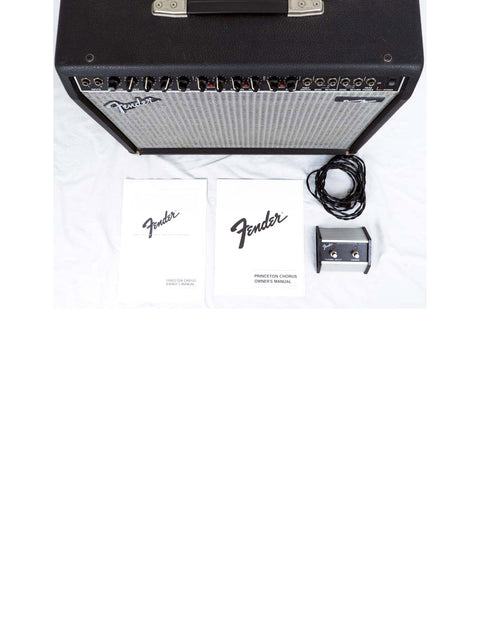 Fender Princeton Chorus Combo amplifier from 1992, featuring cables and a classic design for rich sound quality.