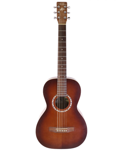 Front view of Art & Lutherie AMI Cedar – Canada 2007, showcasing its elegant design and warm cedar finish.