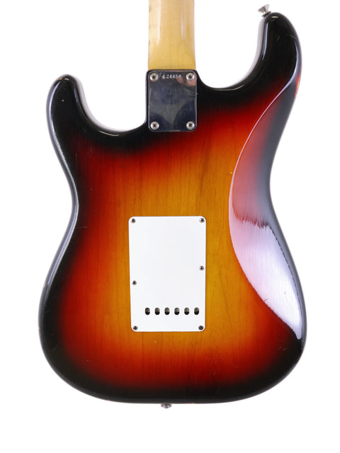 Gorgeous sunburst Fender Custom Shop Stratocaster '69, featuring a vintage L Series refinished from 1964 for a classic vibe.
