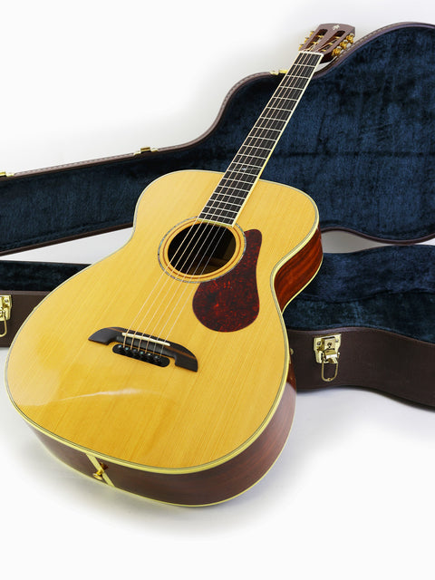 The Alvarez Yairi FYM95V guitar securely placed in its case, reflecting the quality and design from Japan, made in 2008.
