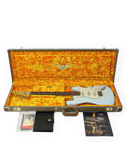 USA-made 2019 Fender Custom Shop '59 Stratocaster Journeyman, displaying a beautiful sunburst finish and timeless style.