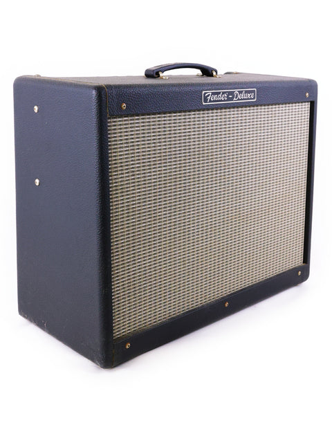 Vintage Fender Hot Rod Deluxe 50-watt combo amp, USA-made in 2000, featuring a stylish design and rich audio performance.
